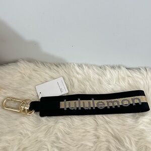 ❤️ lululemon  Black and Gold Key Holder